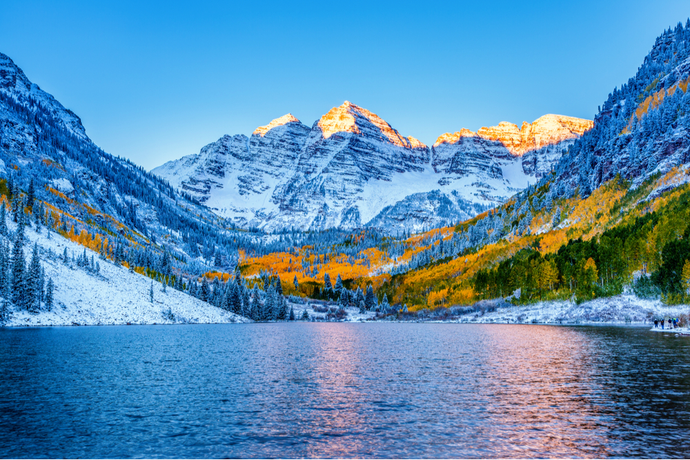 mountains and lake with trees Maroon bells at sunrise, Aspen, CO